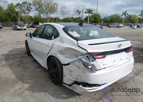 2025 Toyota Camry Xse z USA, uszkodzony, nr VIN 4T1DAACK2SU065540